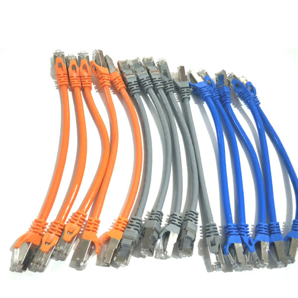 Câble Ethernet Cat 6 de qualité supérieure blindé numériquement - Cordon de brassage haute vitesse 500 MHz SSTP pour réseau LAN avec conducteur en cuivre à 8 broches pour modem et routeur - Image 7